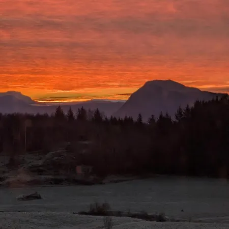 Unique House In Nedstrand בית נופש Tysvaer