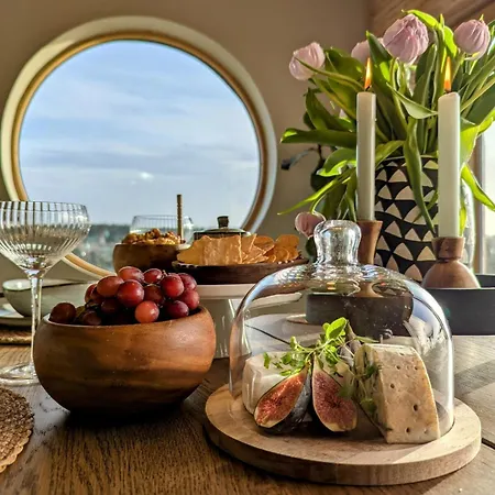 Unique House In Nedstrand *